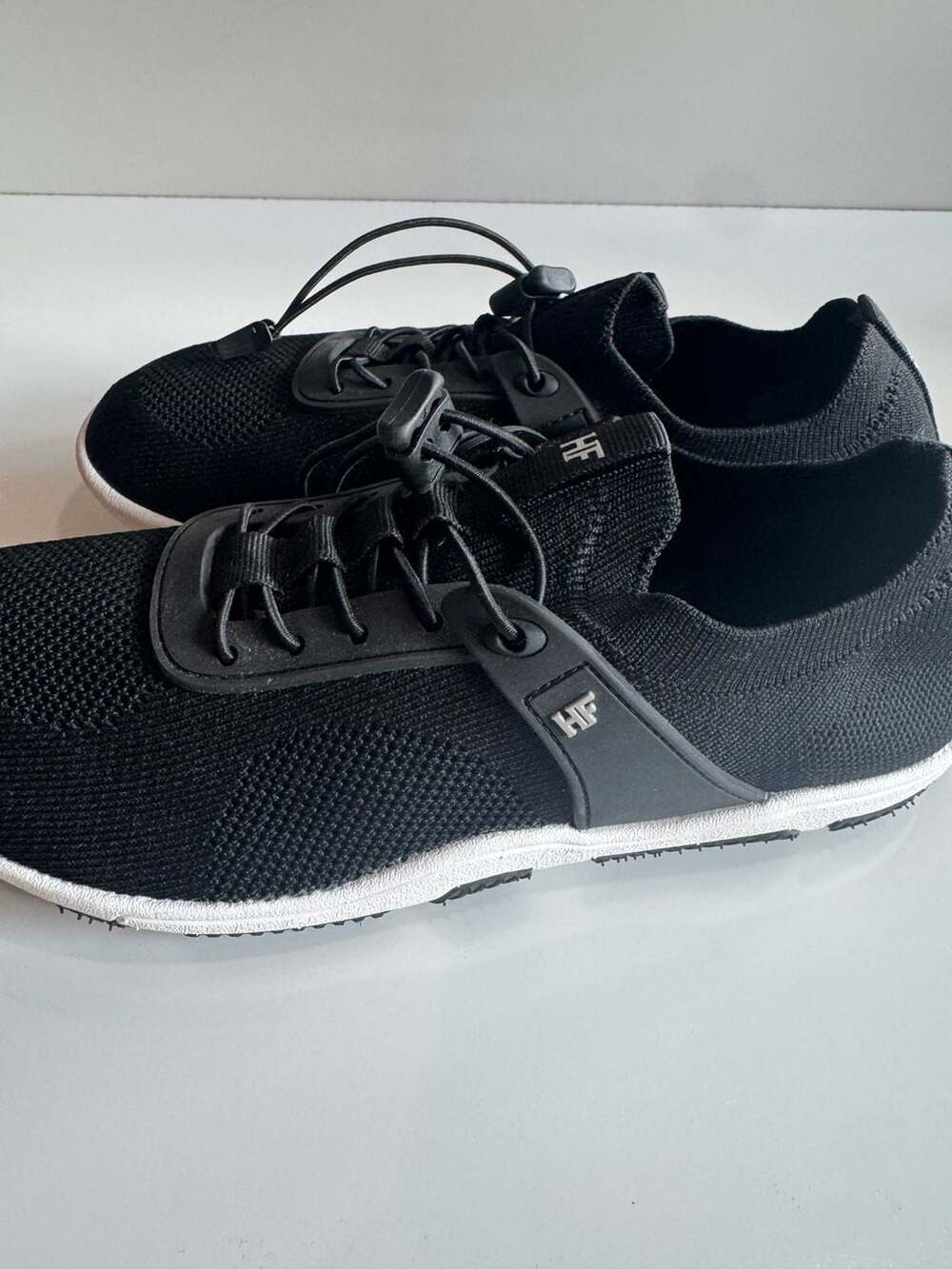 Hike Footwear Theora Pro Ergonomic Non-Slip Barefoot Shoes in Black size 8 - Picture 5 of 7